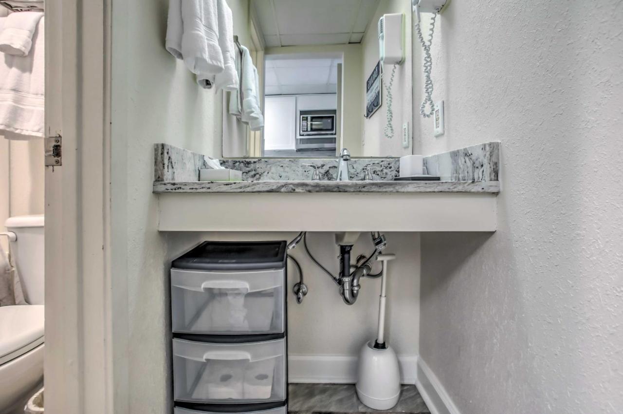 Airy Oceanfront Myrtle Beach Condo With Balcony Bagian luar foto